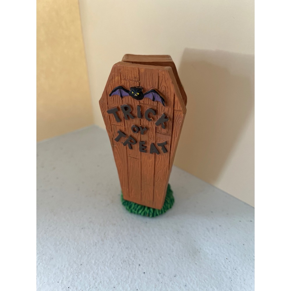 Halloween Vampire Coffin Figurine Trick or Treat Boo Spooky Decor 4.5 Inch
